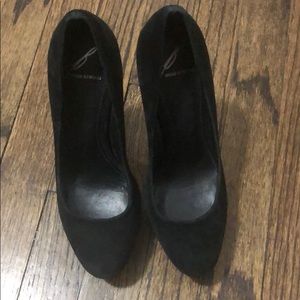 B Brian Atwood suede pumps